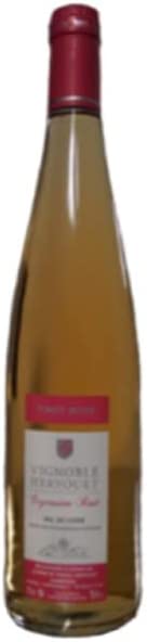 Quesos y vino rosado