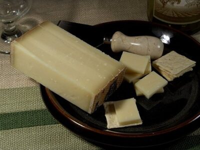 Queso gruyere